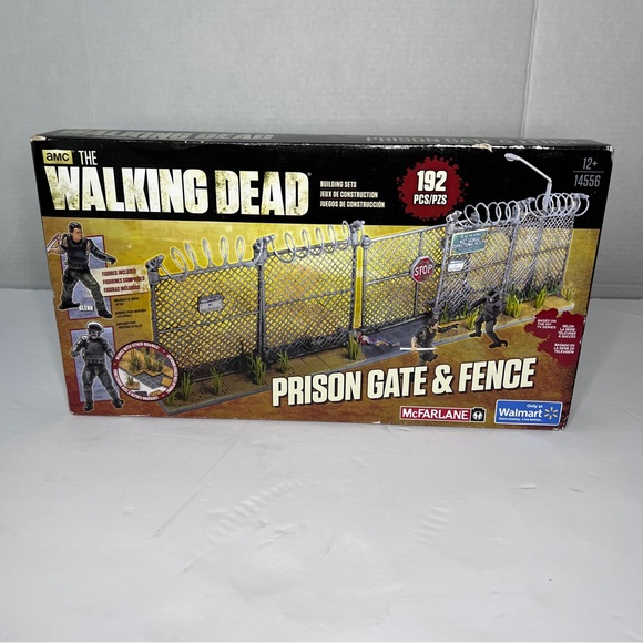 McFarlane The Walking Dead Prison Gate & Fence Building Set - Picture 1 of 8